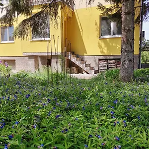  Séjour chez l'habitant за гости 
